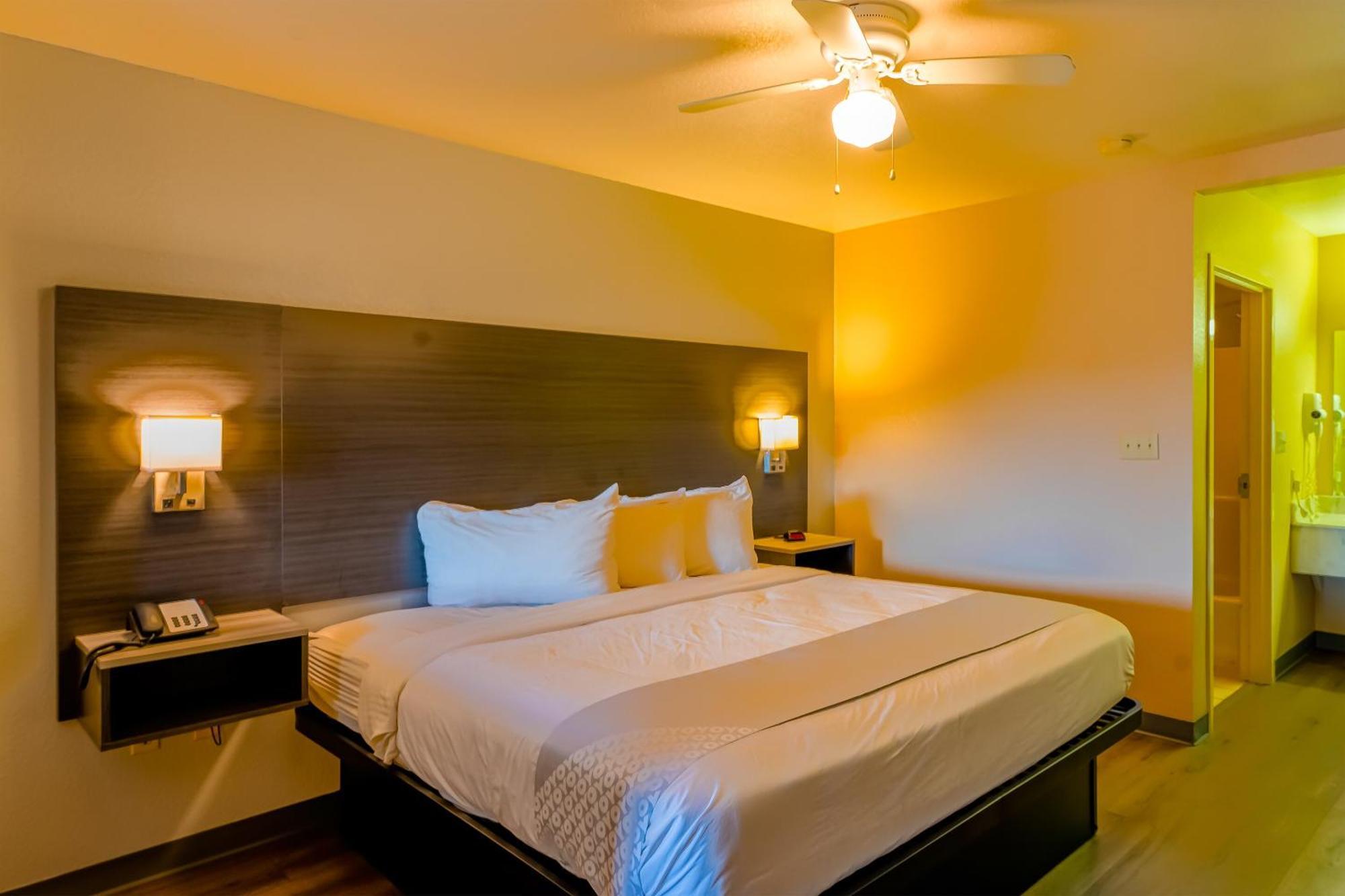 Oyo Hotel Yoakum West Dış mekan fotoğraf