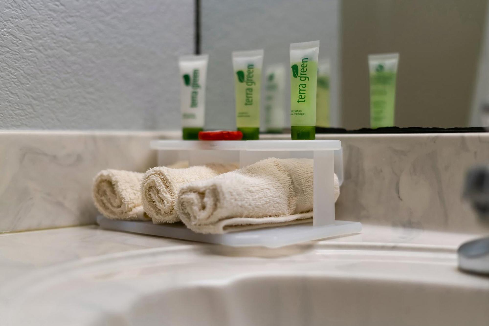 Oyo Hotel Yoakum West Dış mekan fotoğraf