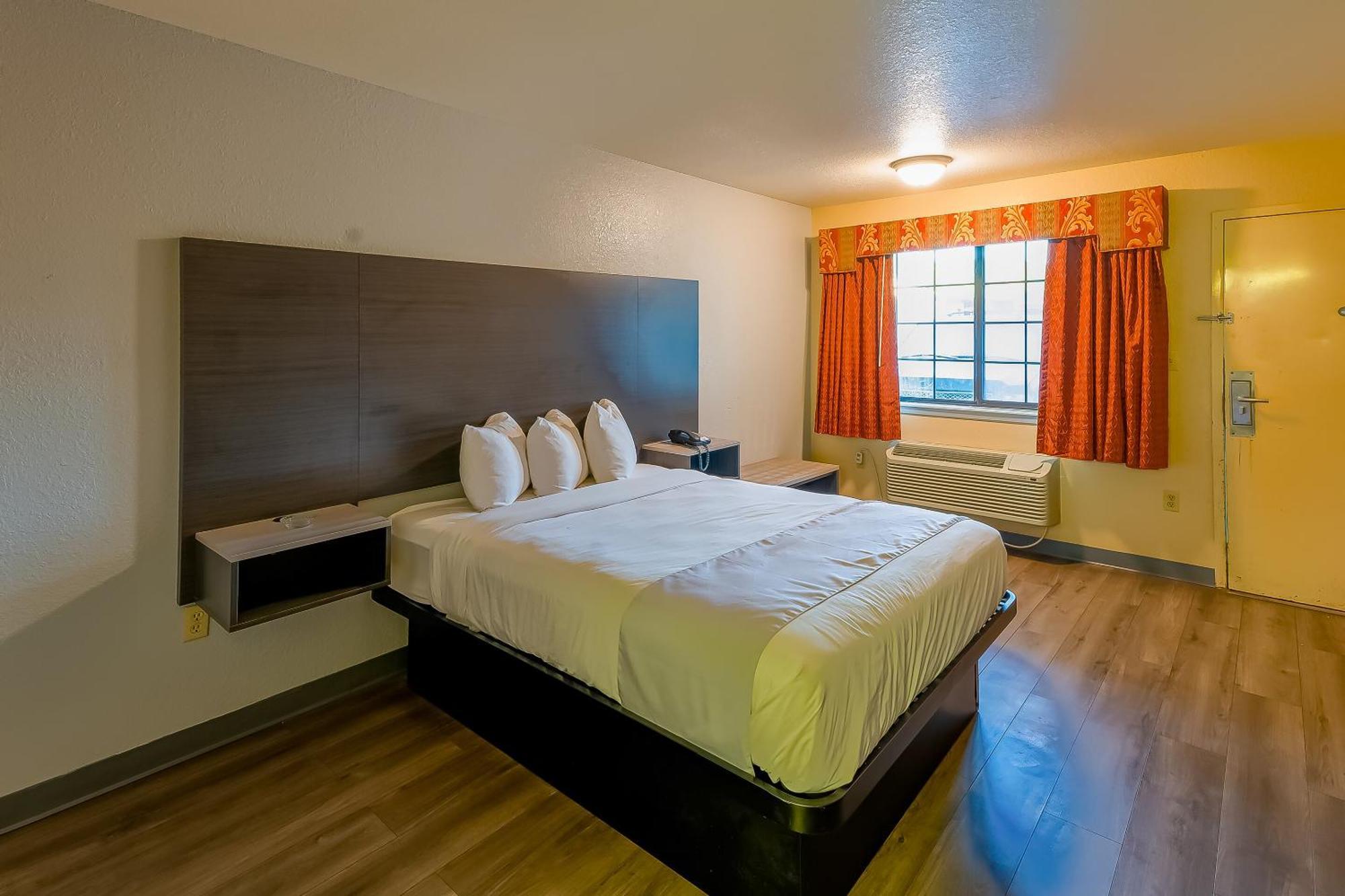 Oyo Hotel Yoakum West Dış mekan fotoğraf