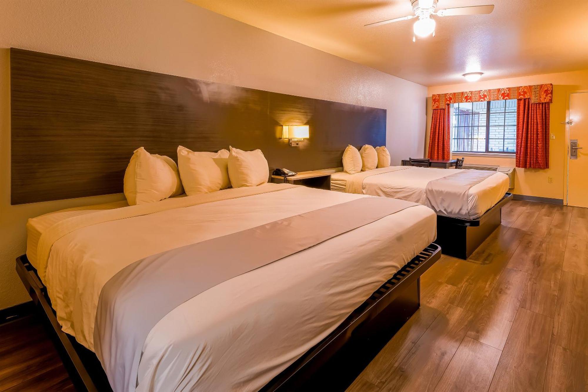 Oyo Hotel Yoakum West Dış mekan fotoğraf