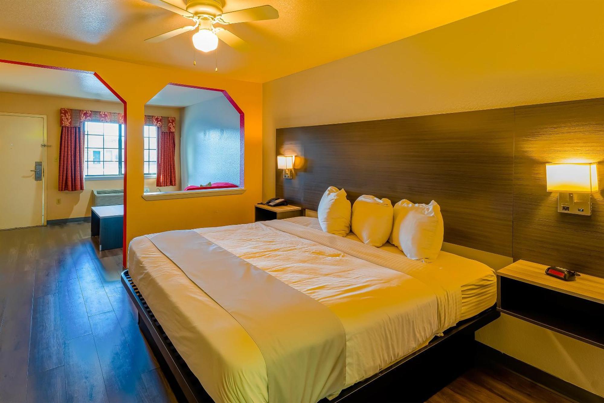 Oyo Hotel Yoakum West Dış mekan fotoğraf
