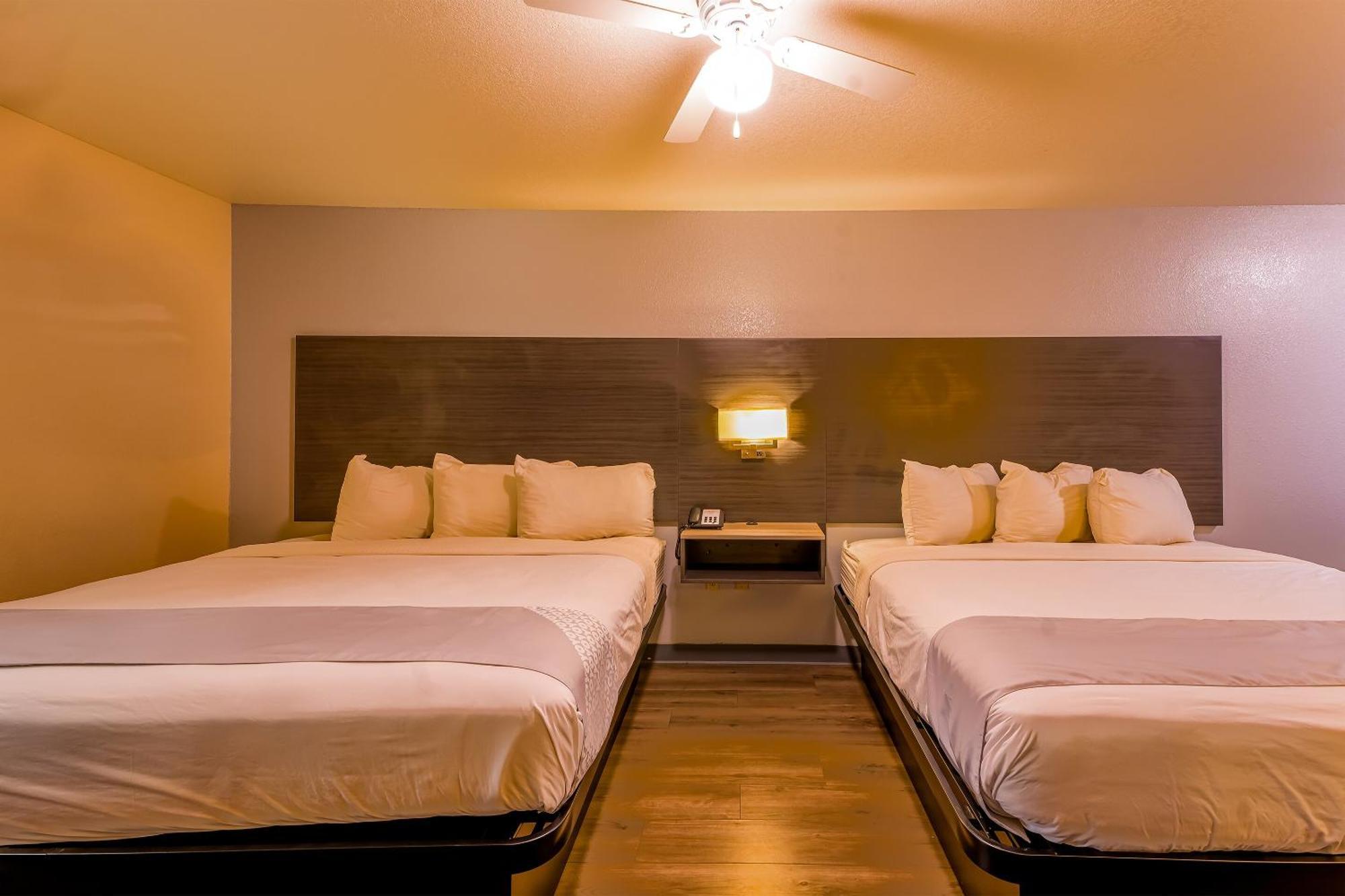 Oyo Hotel Yoakum West Dış mekan fotoğraf