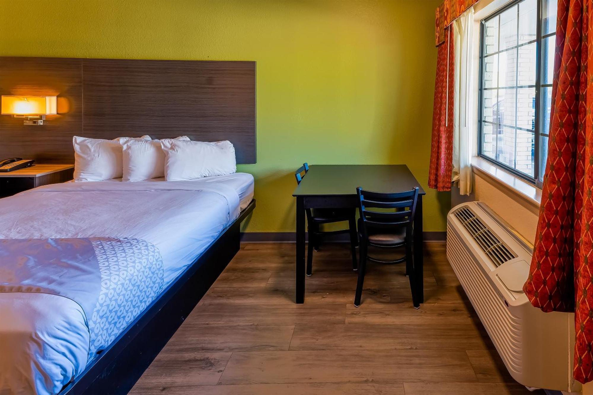 Oyo Hotel Yoakum West Dış mekan fotoğraf